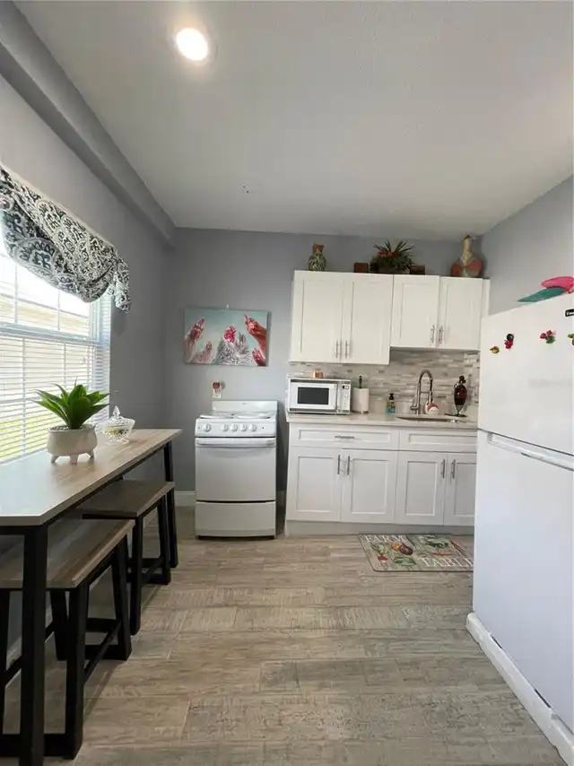 Listing Photo 6