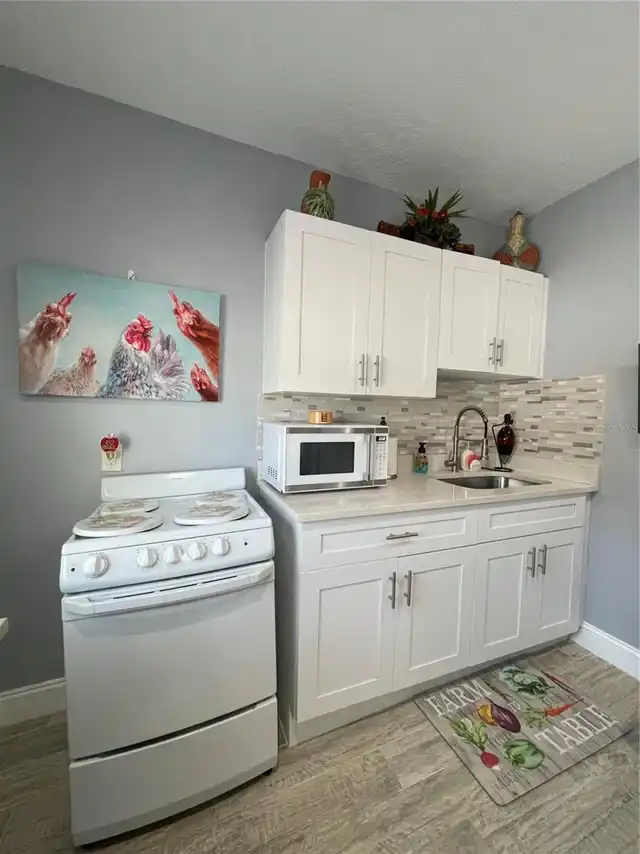 Listing Photo 8