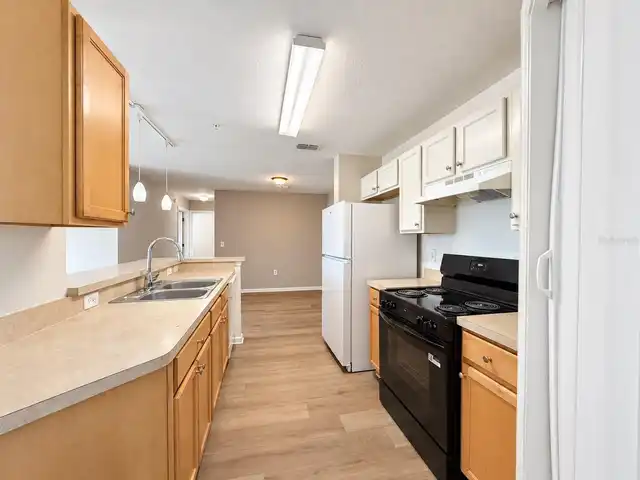 Listing Photo 6