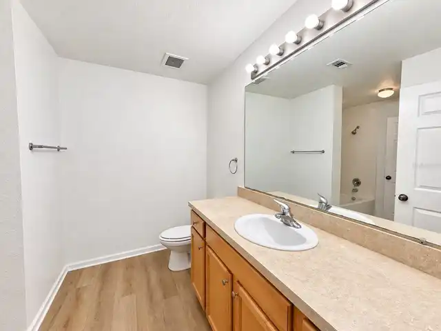 Listing Photo 28