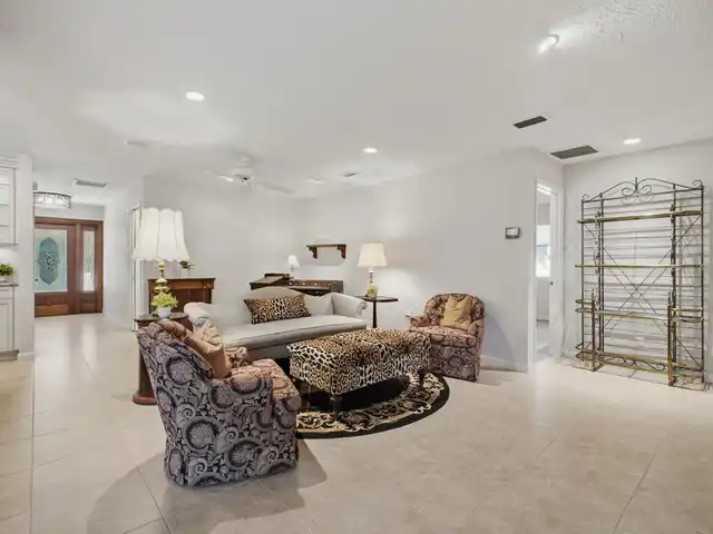 Listing Photo 15