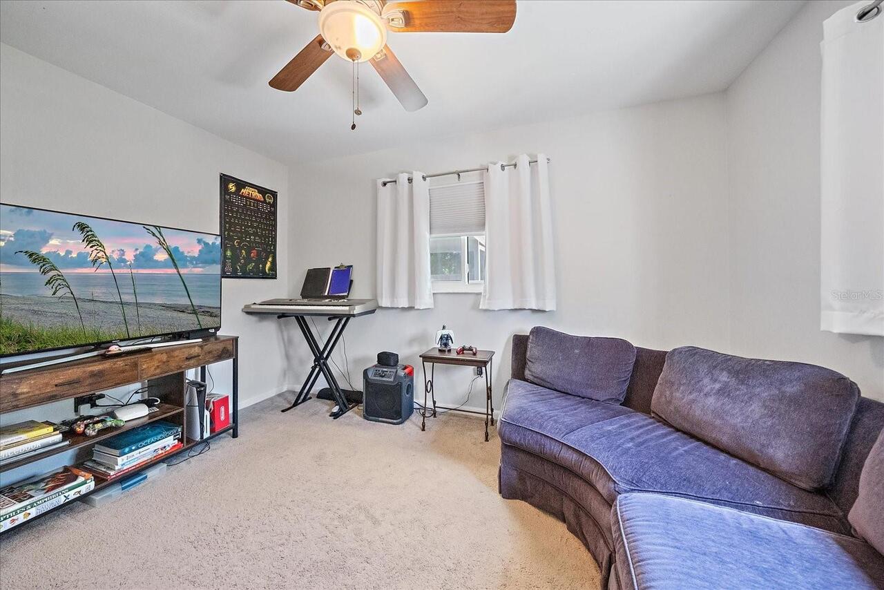 Listing Photo 15