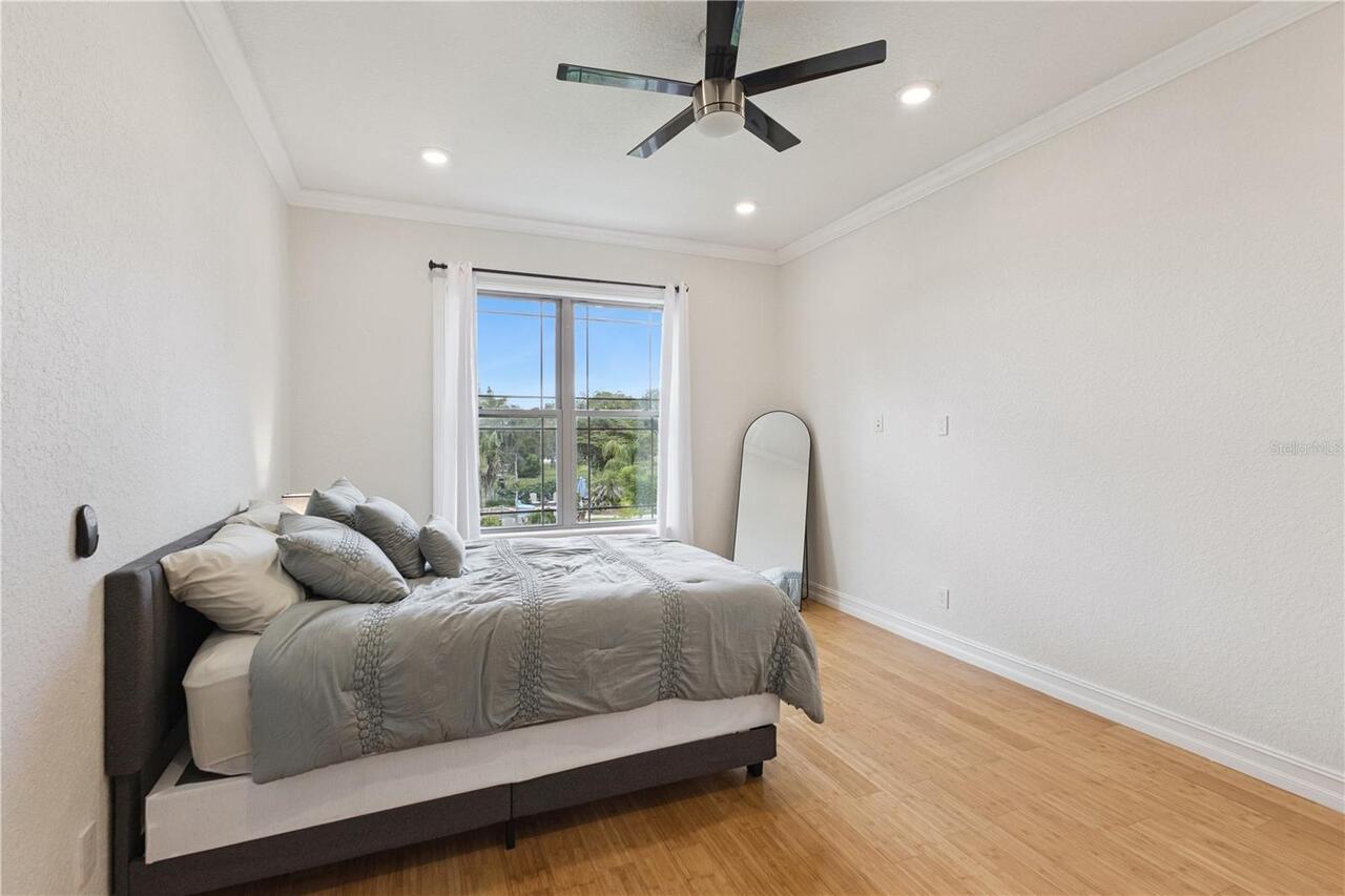 Listing Photo 24