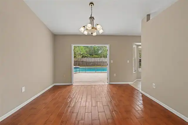 Listing Photo 7
