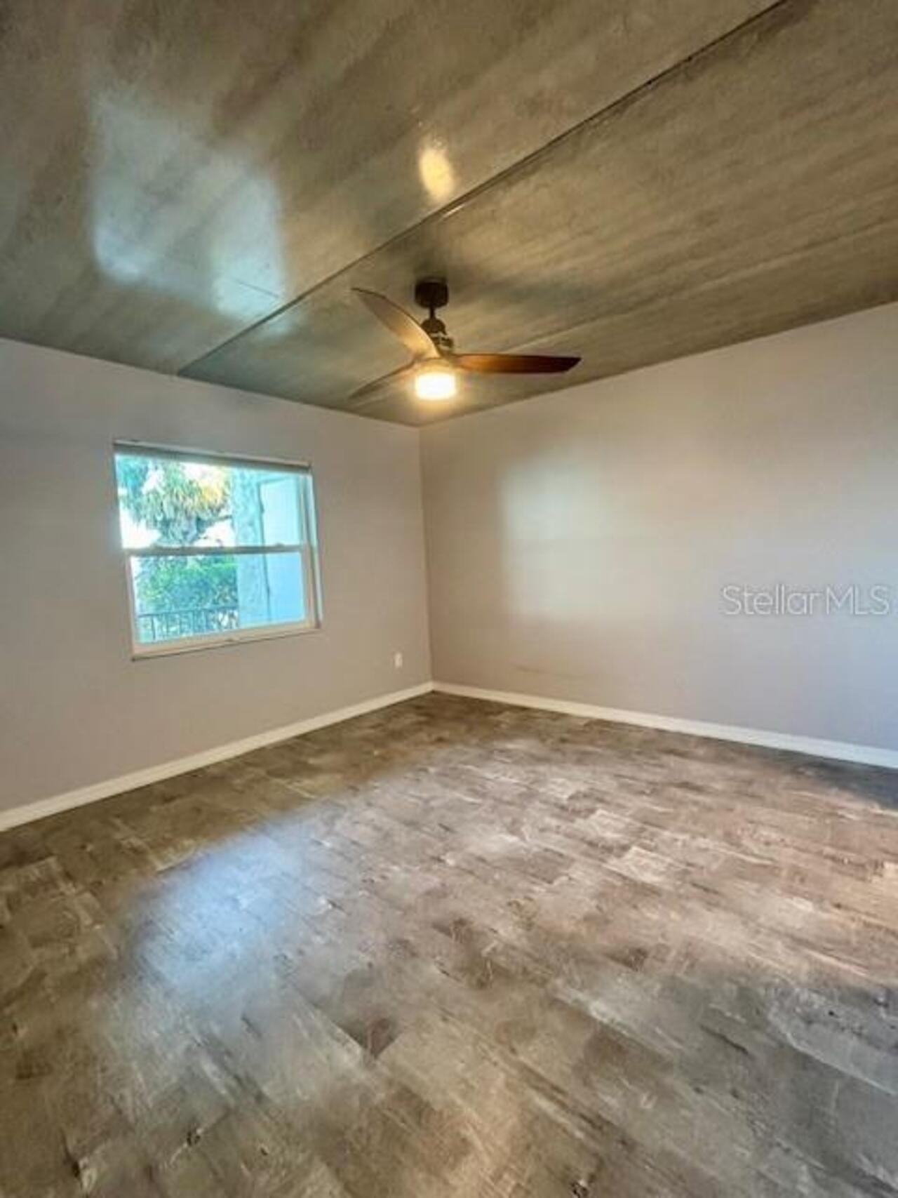 Listing Photo 8