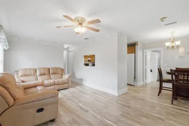Listing Photo 7