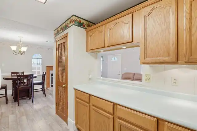 Listing Photo 15