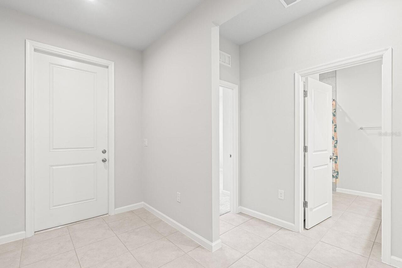 Listing Photo 14