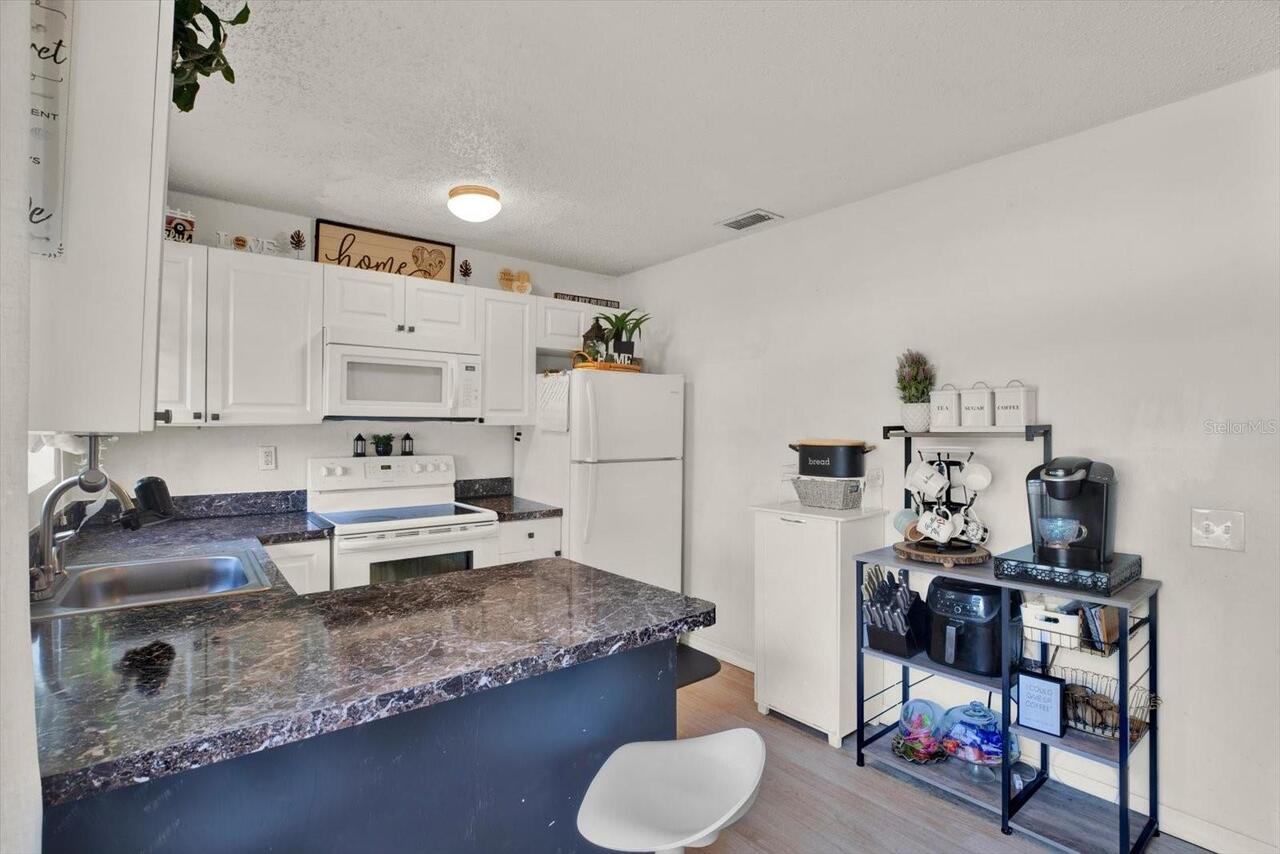 Listing Photo 7