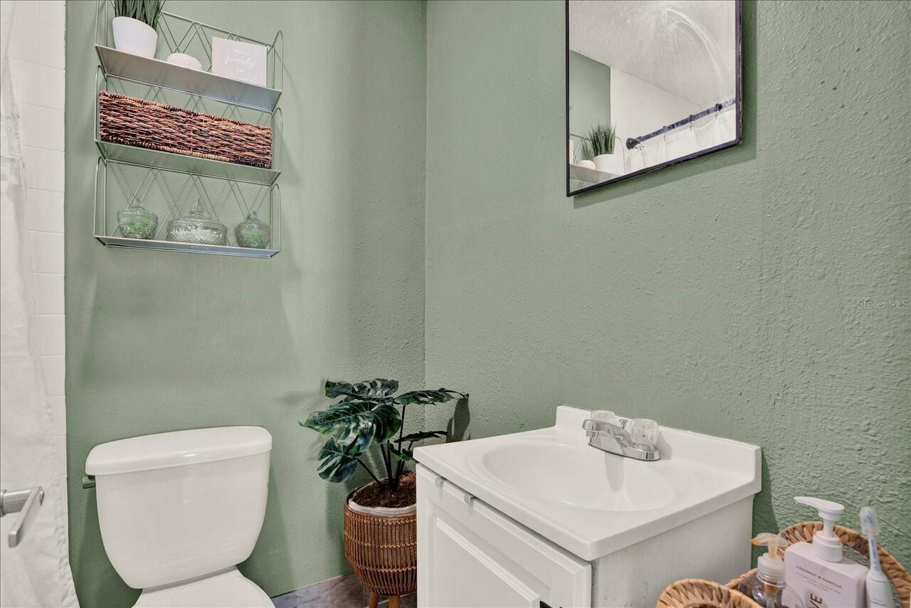 Listing Photo 11