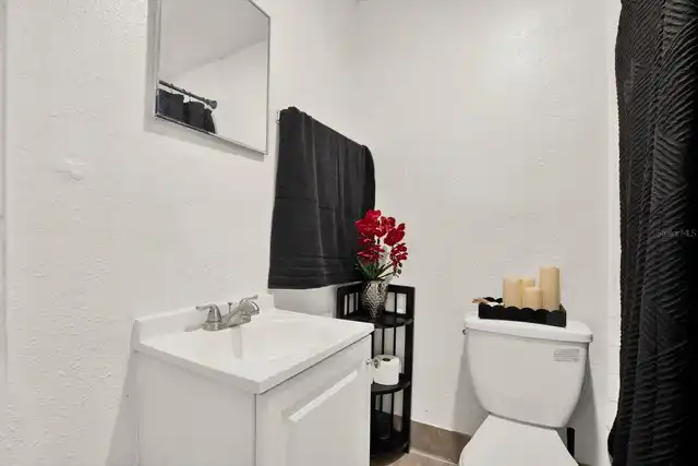 Listing Photo 12