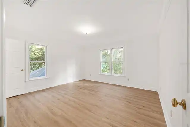 Listing Photo 37