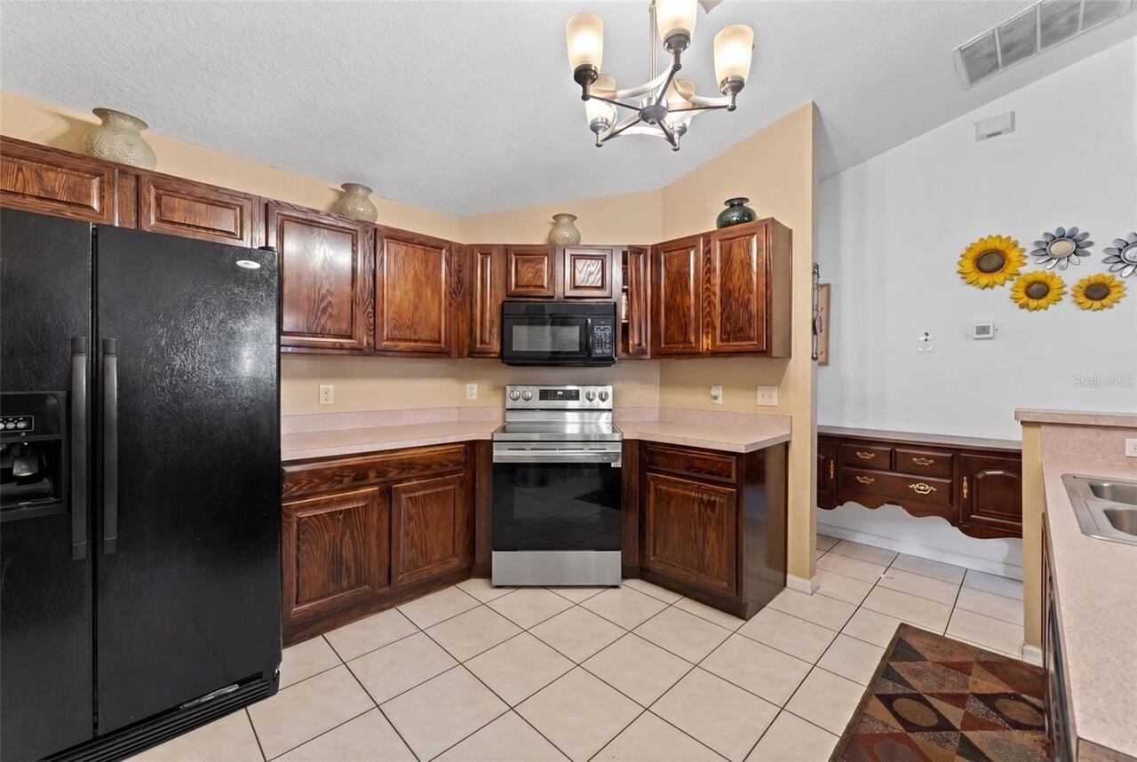 Listing Photo 8