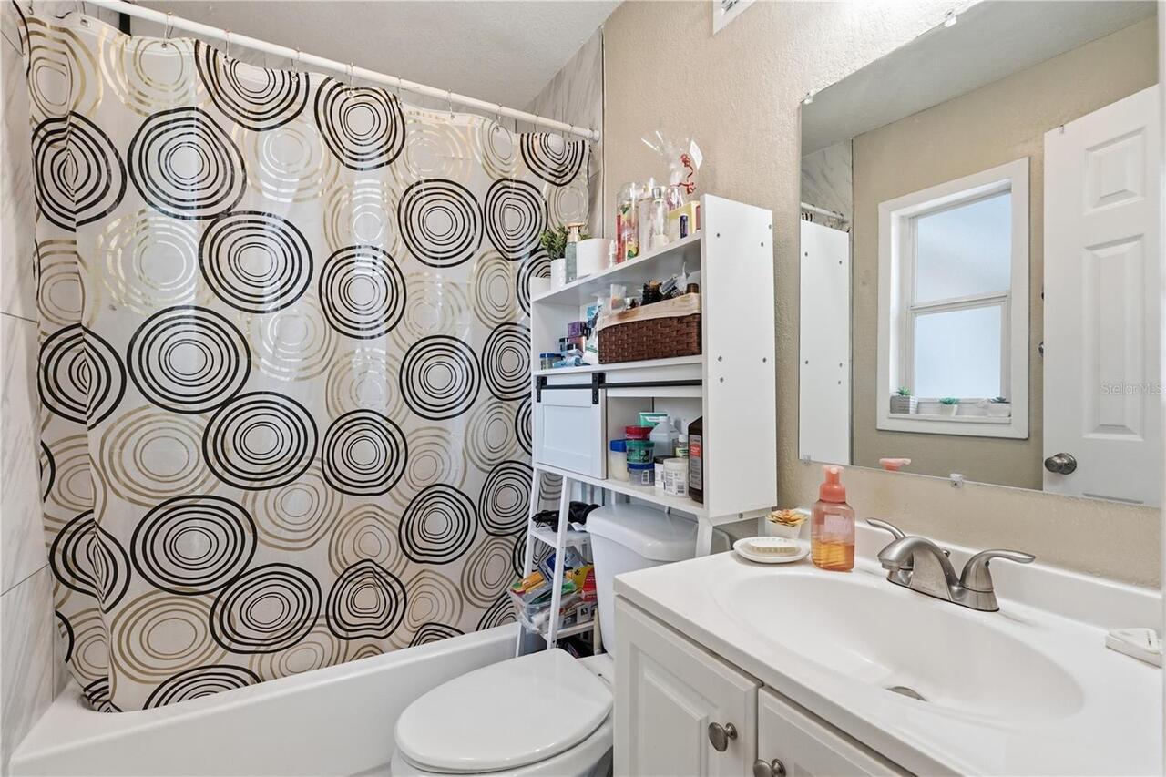 Listing Photo 9
