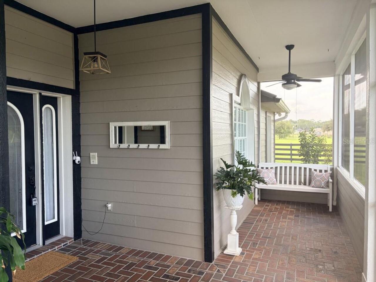 Listing Photo 11