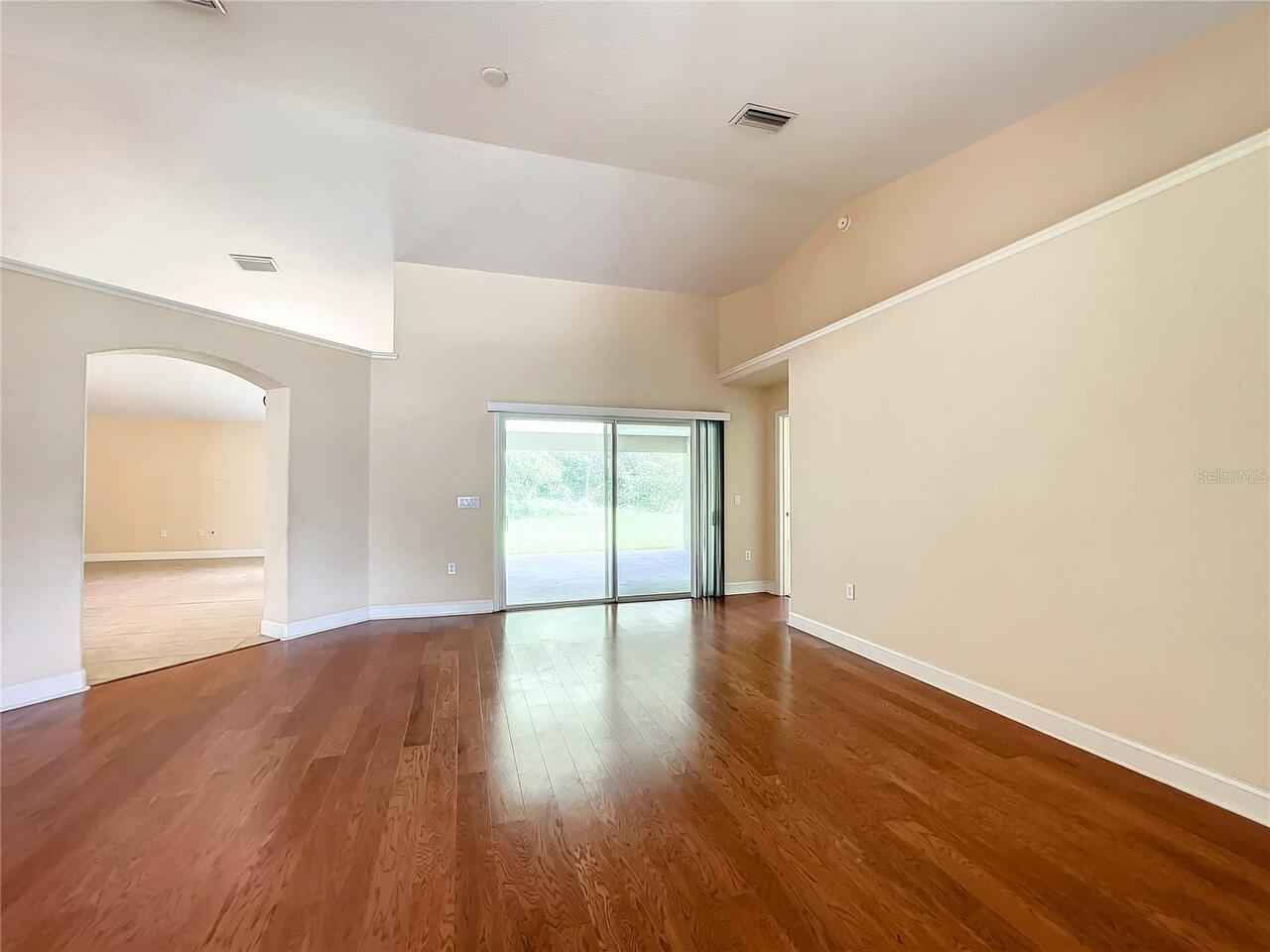 Listing Photo 28