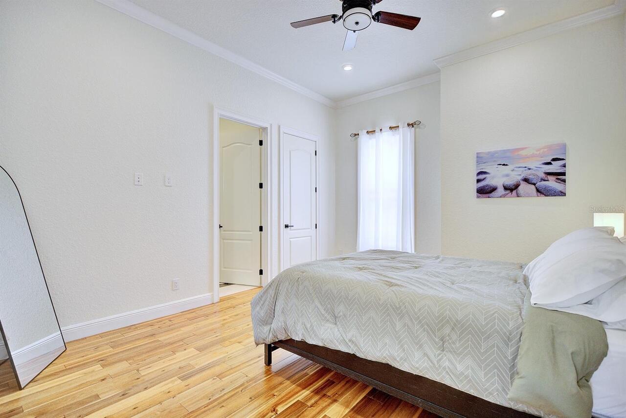 Listing Photo 16