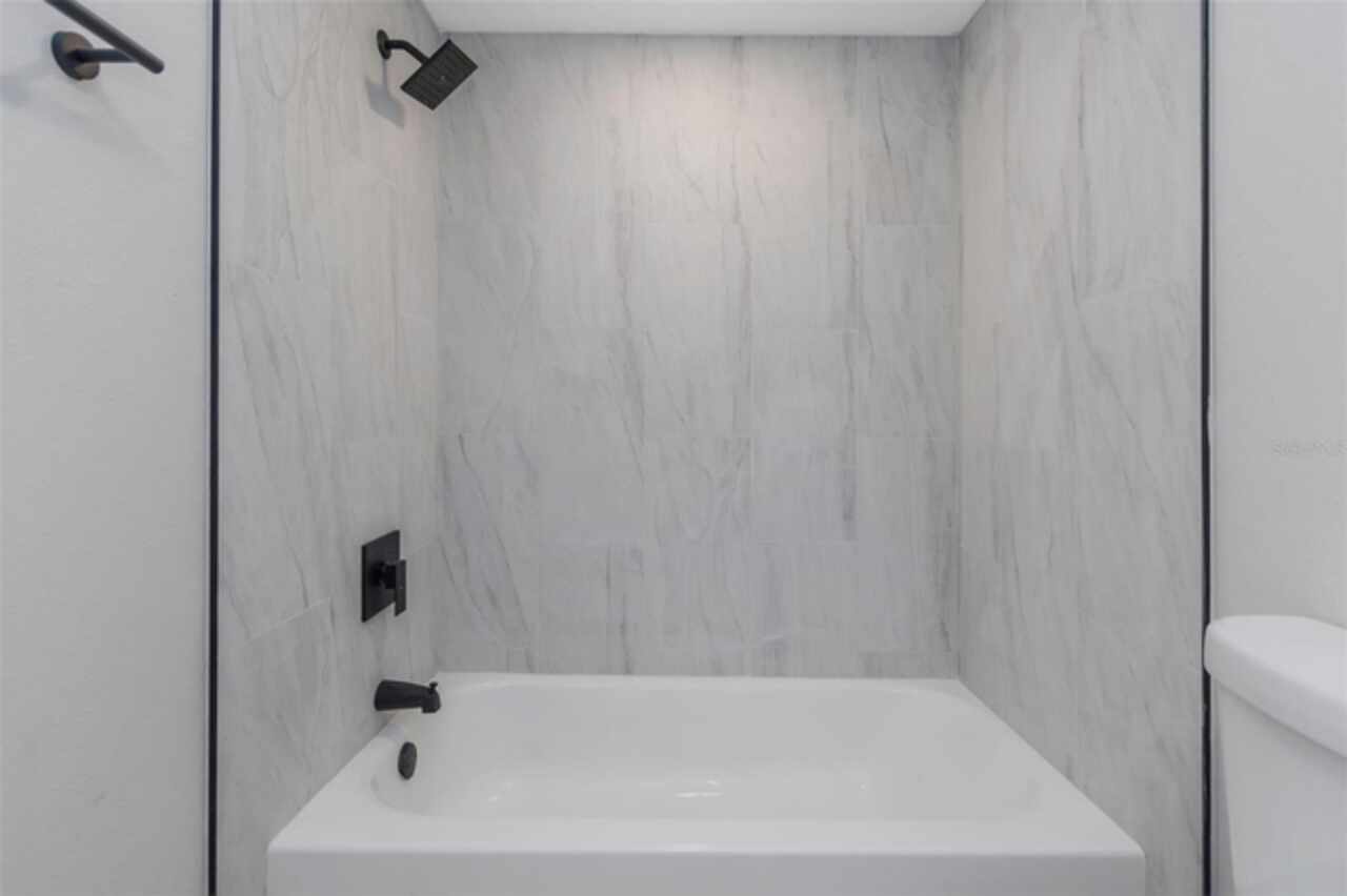 Listing Photo 24