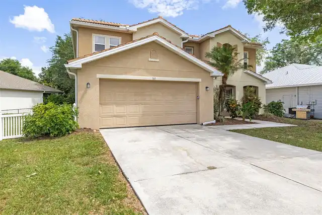 Listing Photo 8