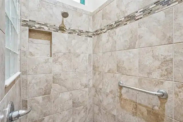 Listing Photo 33