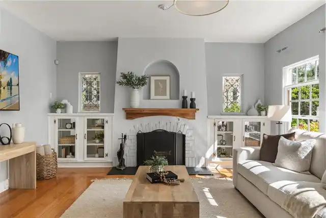 Listing Photo 11