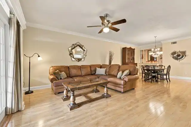 Listing Photo 12