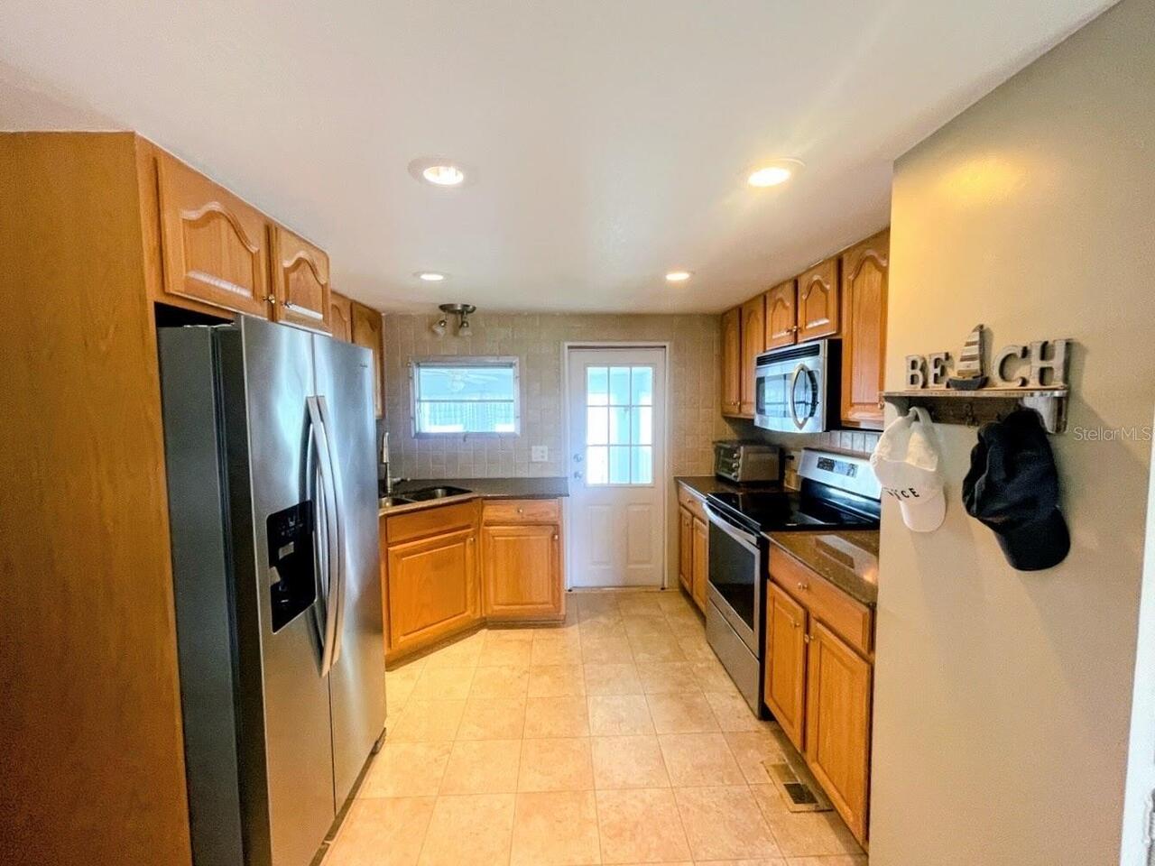Listing Photo 9