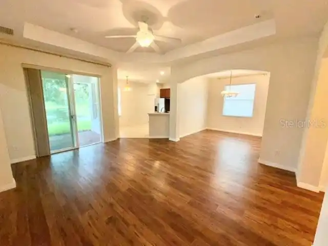 Listing Photo 7