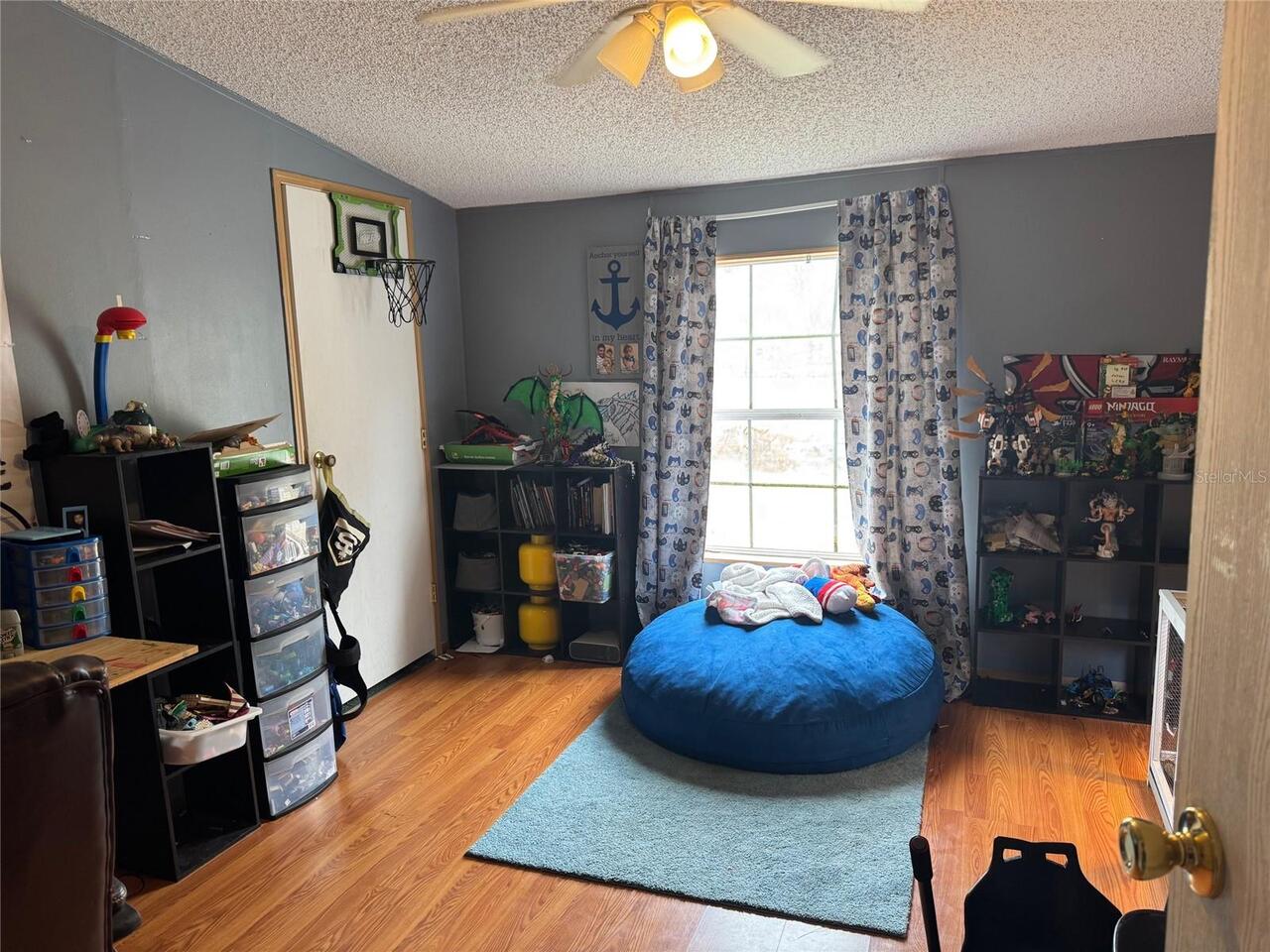Listing Photo 8