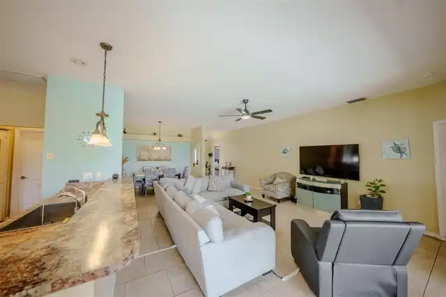 Listing Photo 10