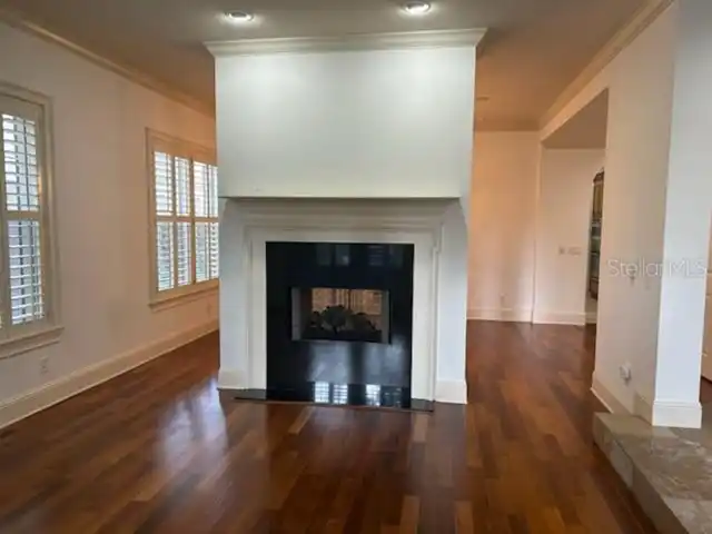 Listing Photo 10