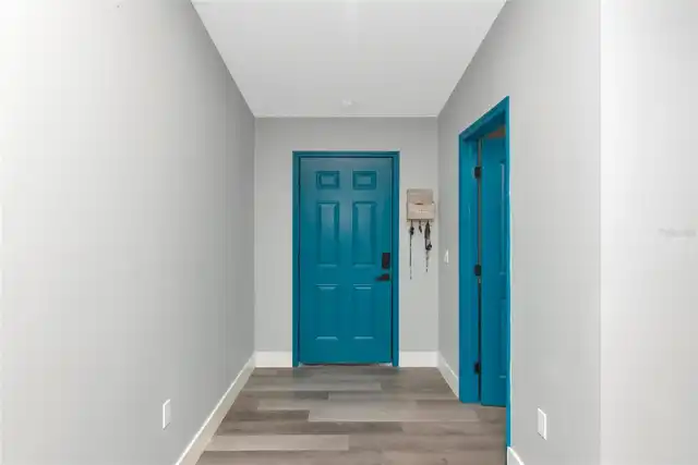Listing Photo 10