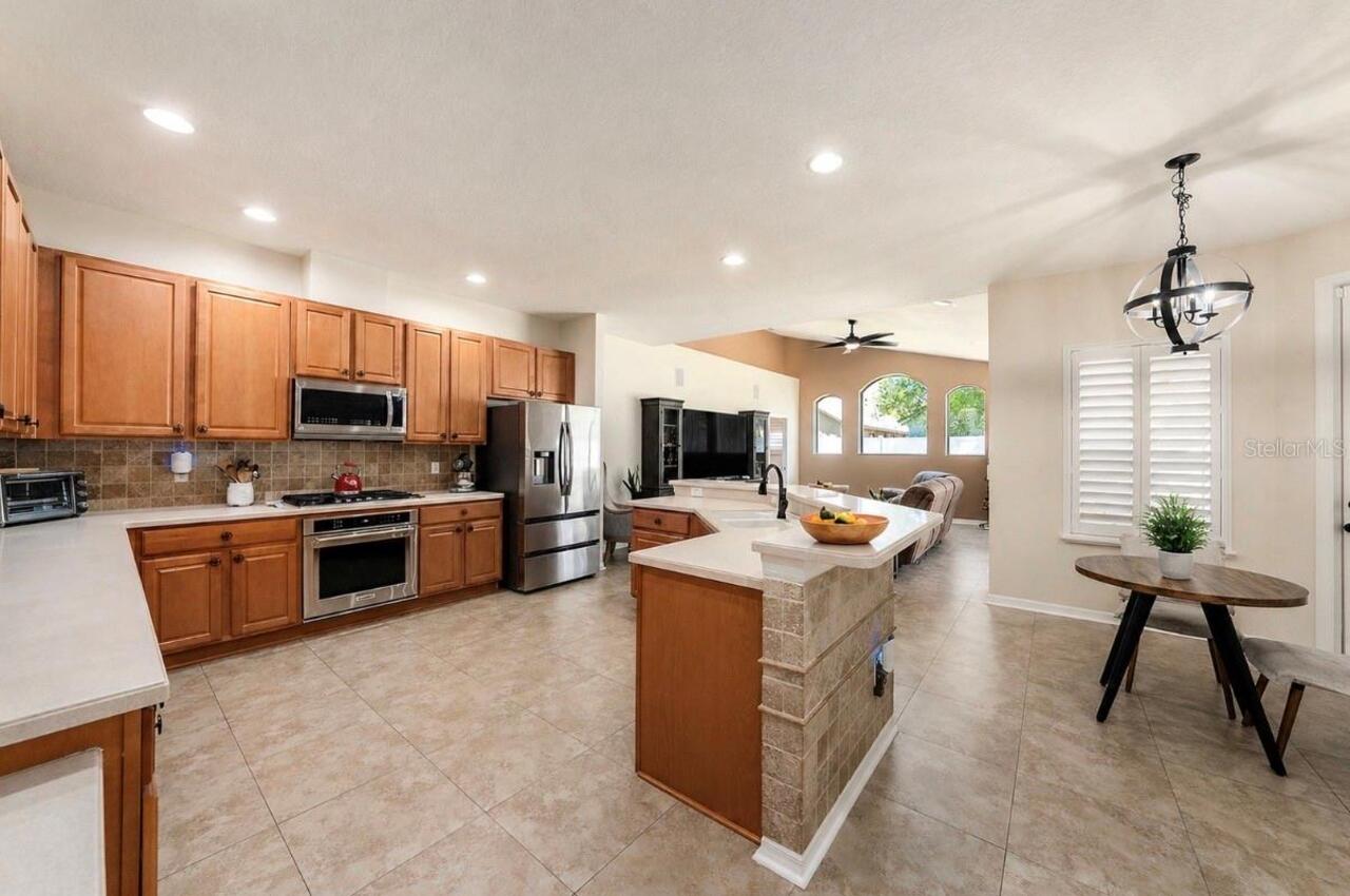 Listing Photo 8
