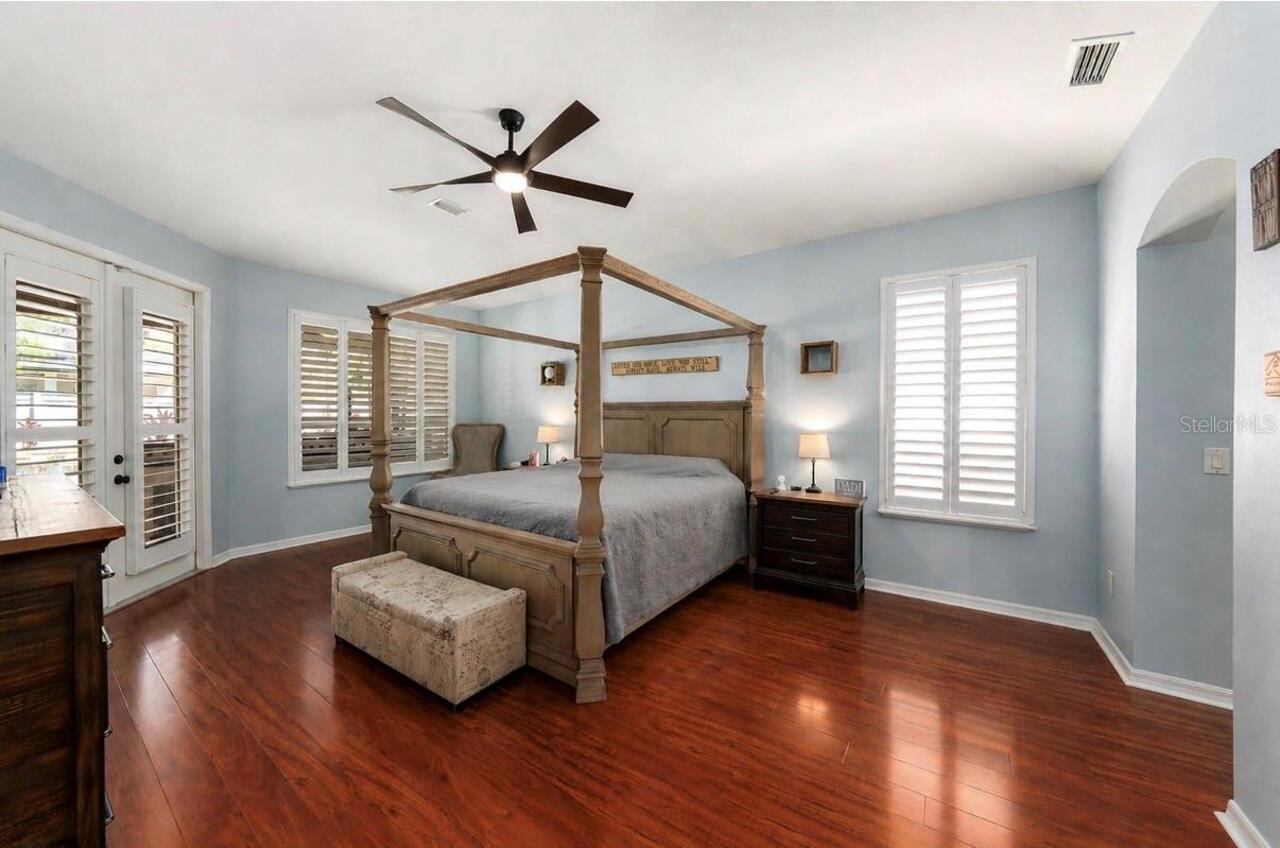 Listing Photo 12