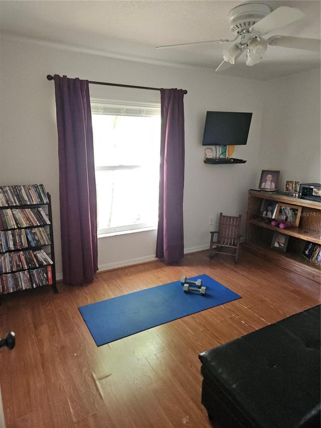Listing Photo 11
