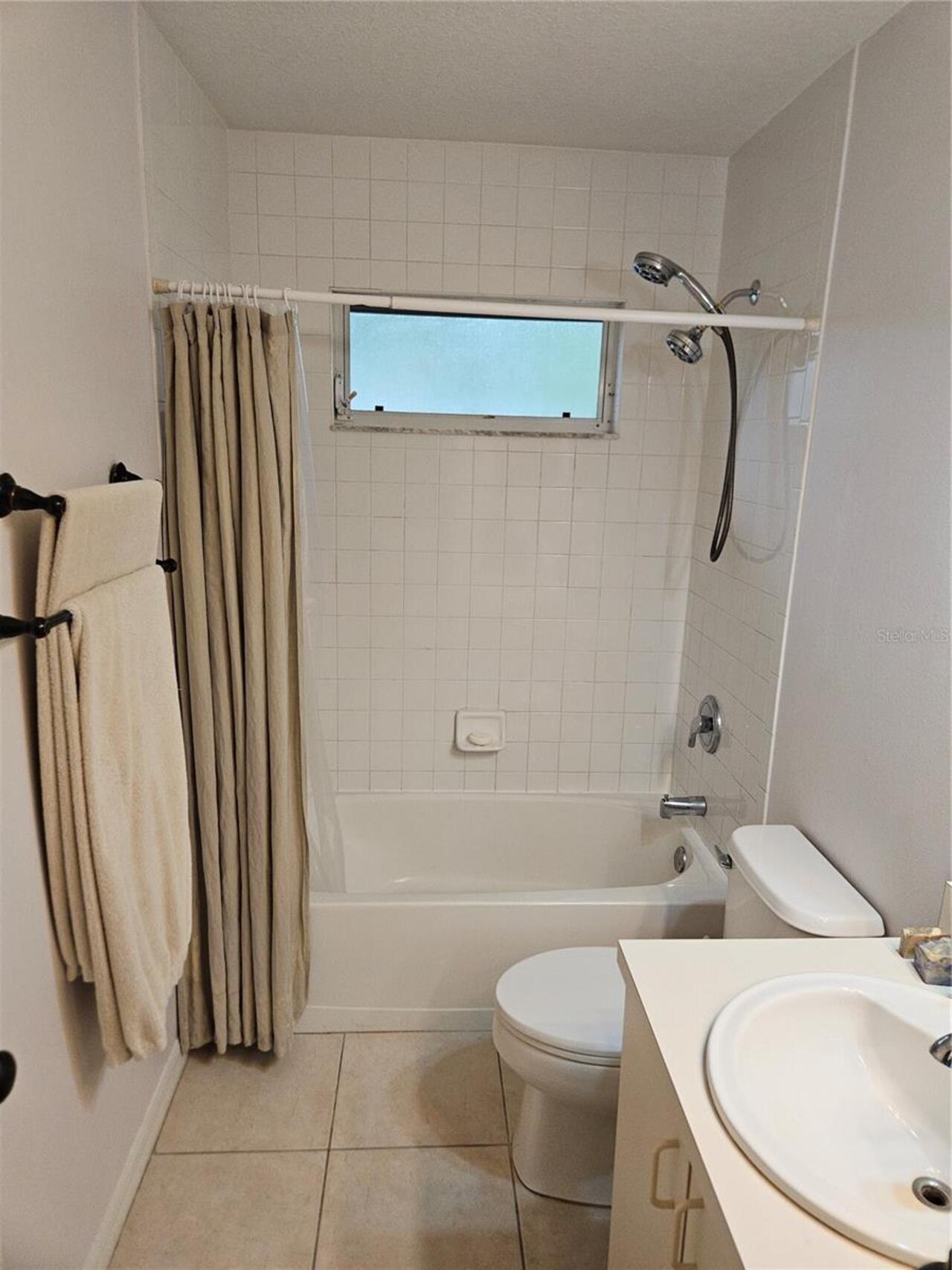 Listing Photo 12
