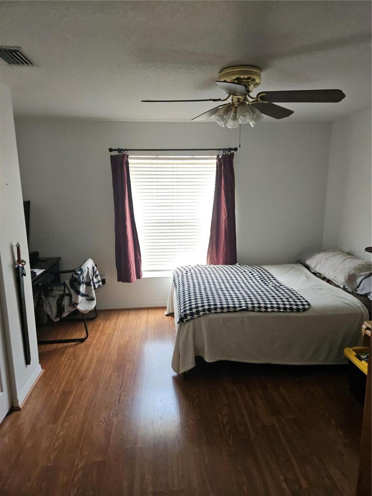 Listing Photo 9