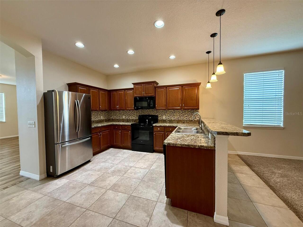 Listing Photo 8