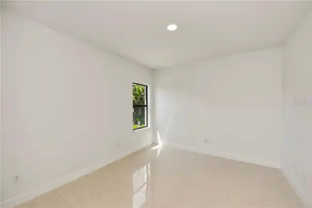 Listing Photo 33