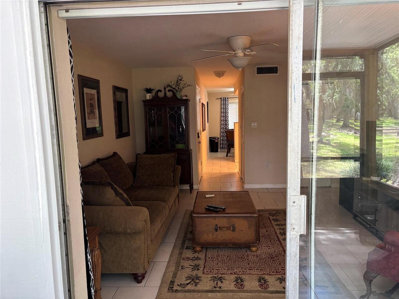 Listing Photo 12