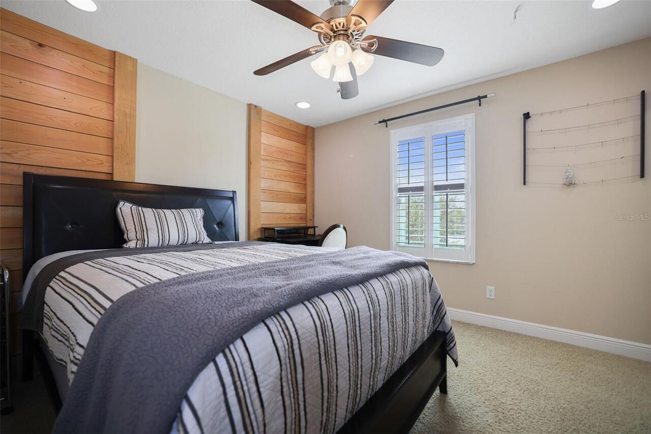 Listing Photo 32