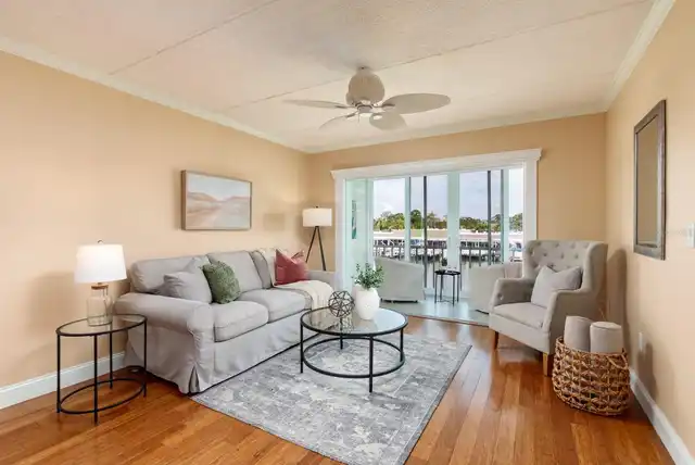 Listing Photo 11