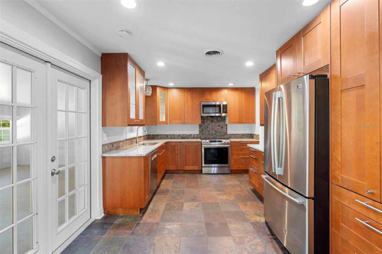 Listing Photo 15