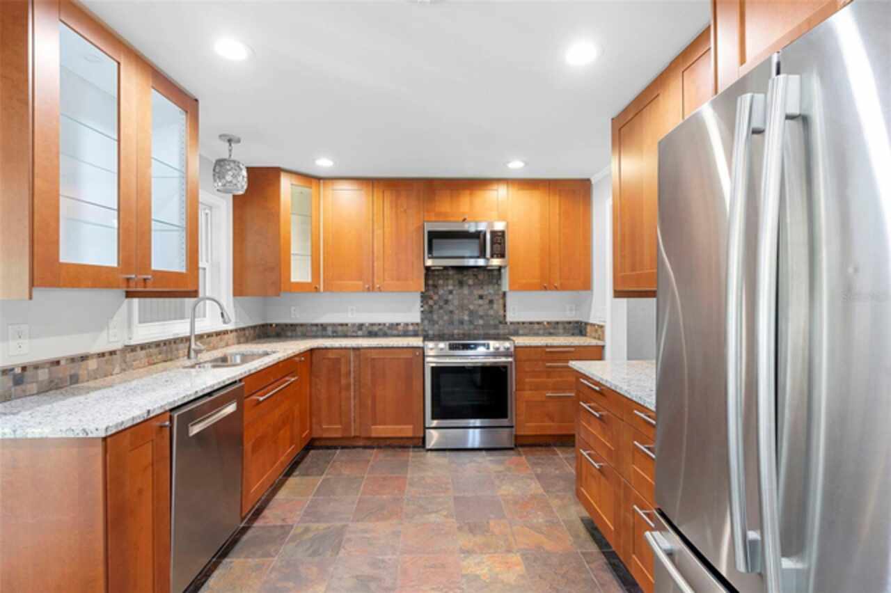 Listing Photo 17