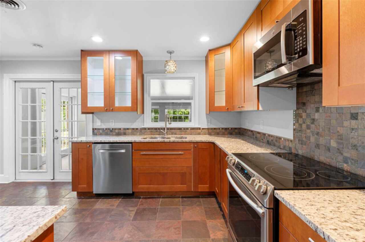 Listing Photo 18