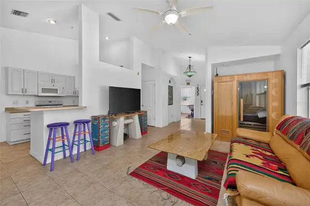 Listing Photo 15
