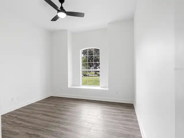 Listing Photo 22