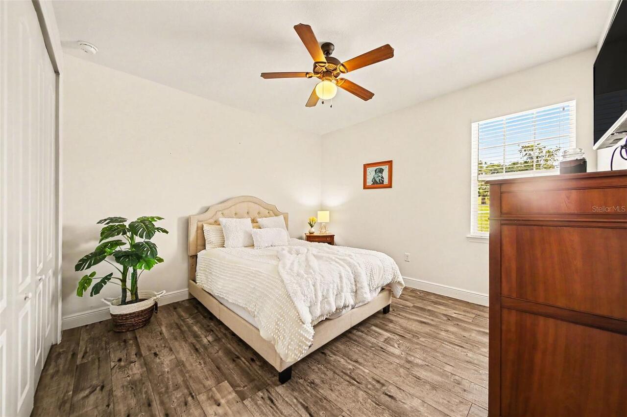 Listing Photo 14