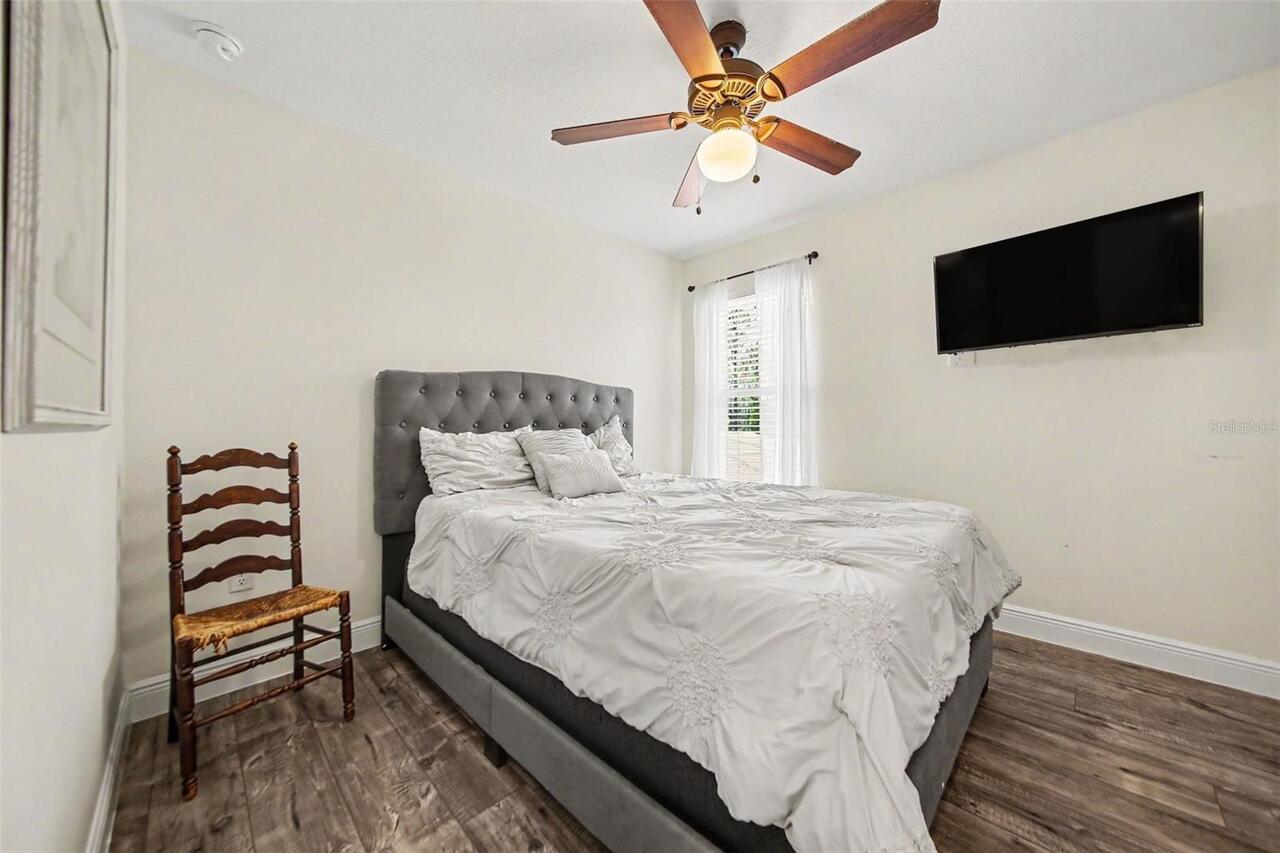 Listing Photo 16