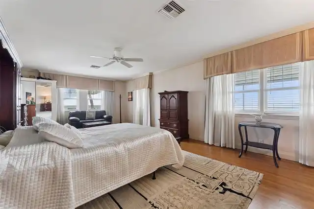 Listing Photo 21